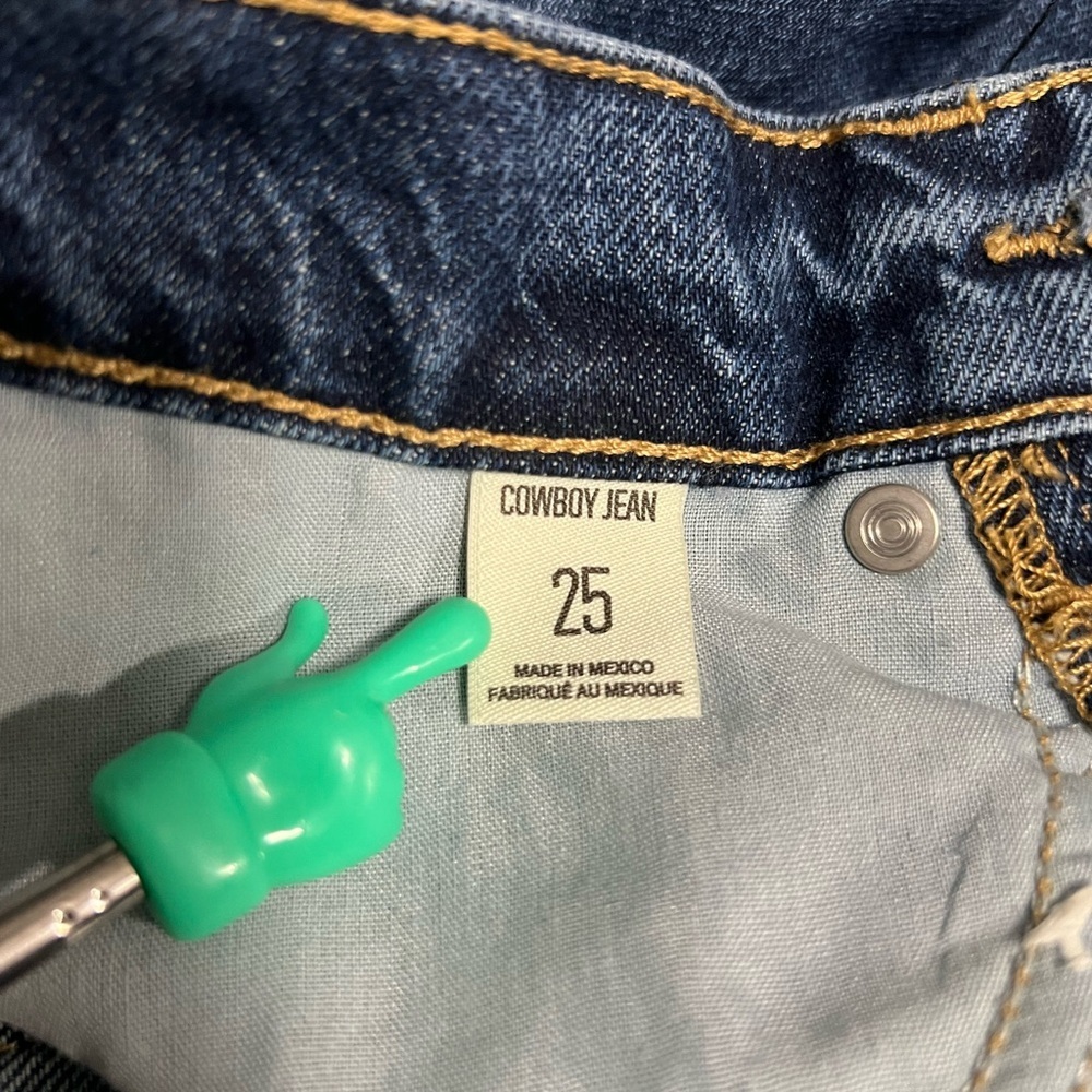 š Urban Outfitters BDG High Waisted Distressed Cowboy Jeans - Picture 7 of 11
